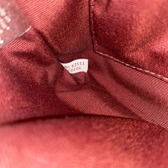 Coach leather Corner Zip Wristlet With Heart Rivets New - Picture 9 of 10